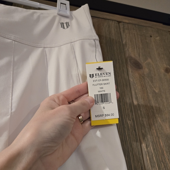 Venus Williams Flutter Skort - Picture 2 of 3